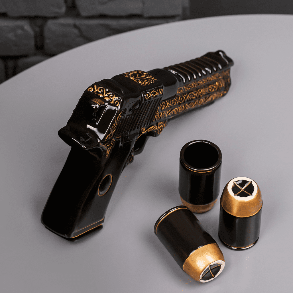 Pistol Gun Decanter Set With Glasses 500 Ml (Black/Gold)