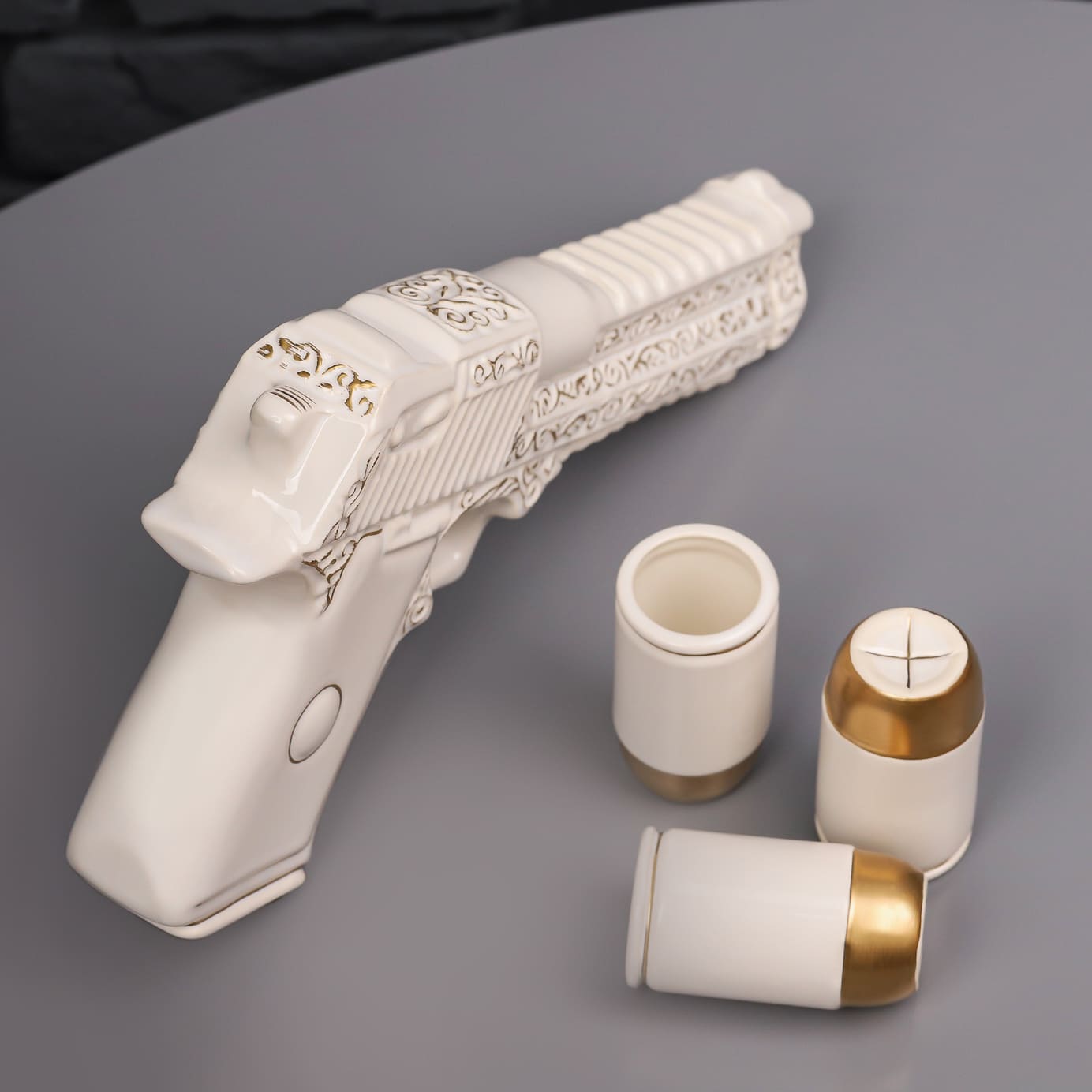 Pistol Gun Decanter Set With Glasses 500 ml (White/Gold)